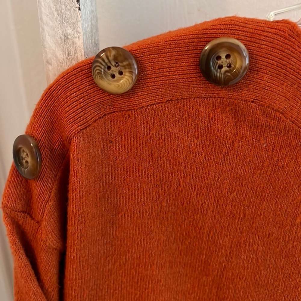 Red sweater - Picture 3 of 4